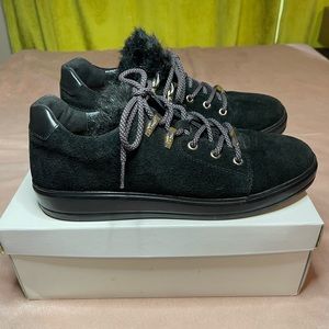 Taryn Rose weatherproof sneakers